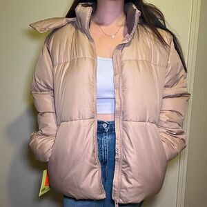 Beige puffer jacket with hood